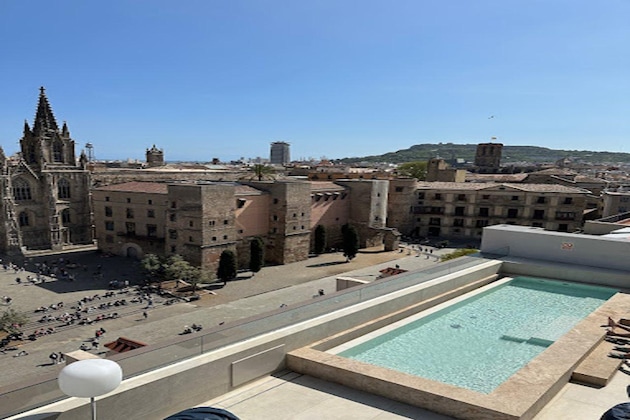 Gallery - Lamaro Hotel