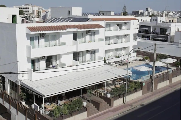 Gallery - Apartamentos Fleming 50