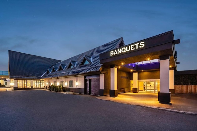 Gallery - Radisson Hotel Montreal Airport
