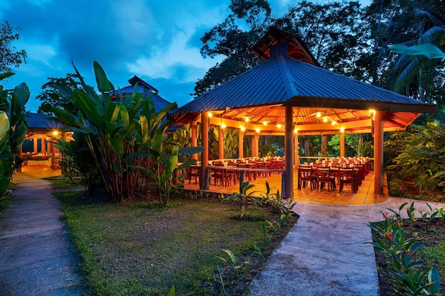 Gallery - Laguna Lodge Full Board