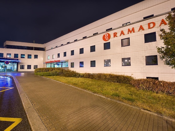 Gallery - Ramada By Wyndham Airport Prague