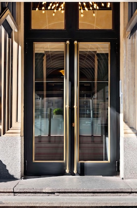 Gallery - Metropolitan Hotel By Flemings