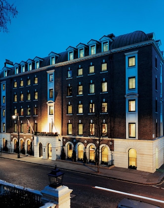 Gallery - Como The Halkin