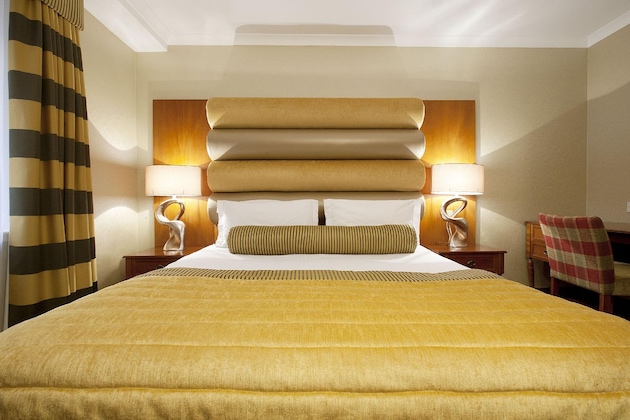Gallery - Carlton George Hotel