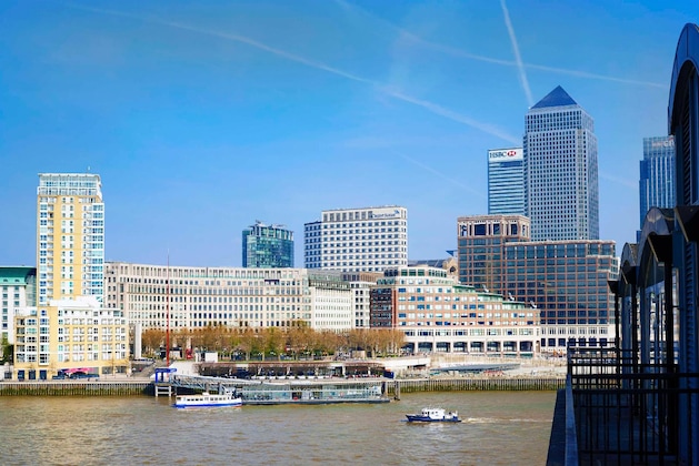 Gallery - a&o London Docklands Riverside
