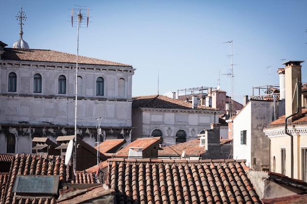 Gallery - Albergo Commercio E Pellegrino