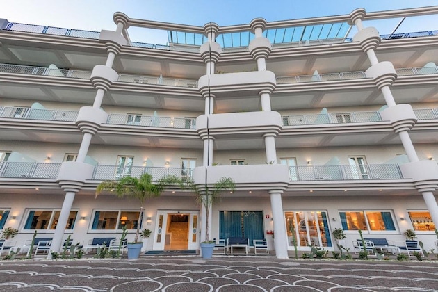 Gallery - Atlantic Palace Hotel