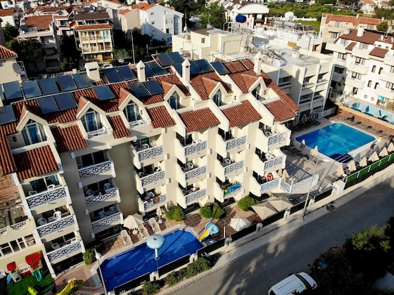 Gallery - Blue Palace Hotel & Family