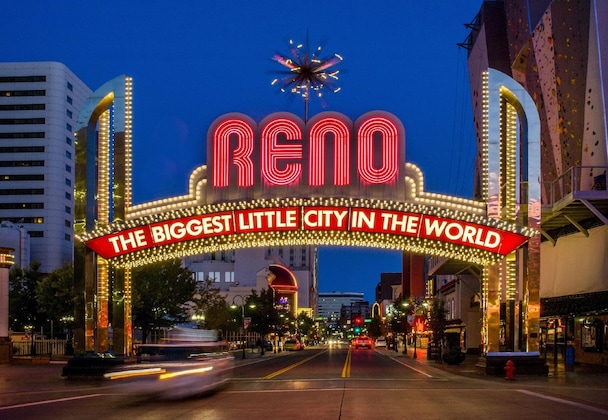 Gallery - Ramada By Wyndham Reno Hotel and Casino