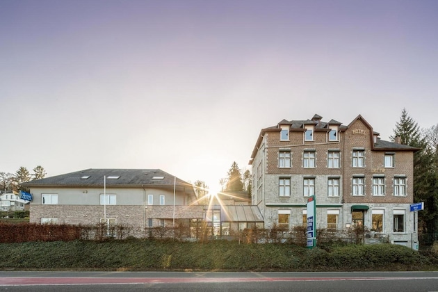 Gallery - New Hotel De Lives