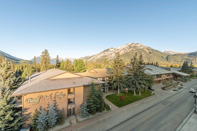 Gallery - Banff Park Lodge