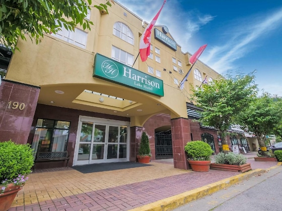 Gallery - Harrison Lake Hotel