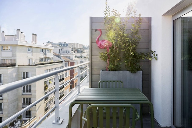 Gallery - Moxy Paris Bastille France
