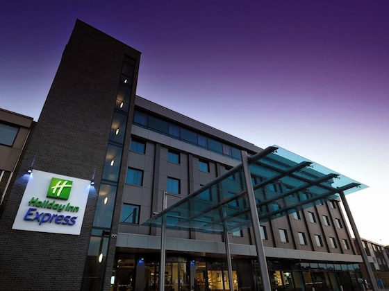 Gallery - Holiday Inn Express London Heathrow T5, An Ihg Hotel