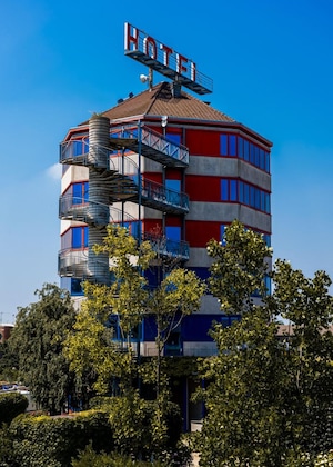 Gallery - Business Hotel