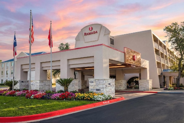 Gallery - Ramada By Wyndham Austin South