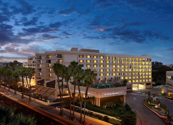 Gallery - Hilton Santa Monica Hotel & Suites