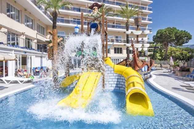 Gallery - Hotel Oasis Park Splash