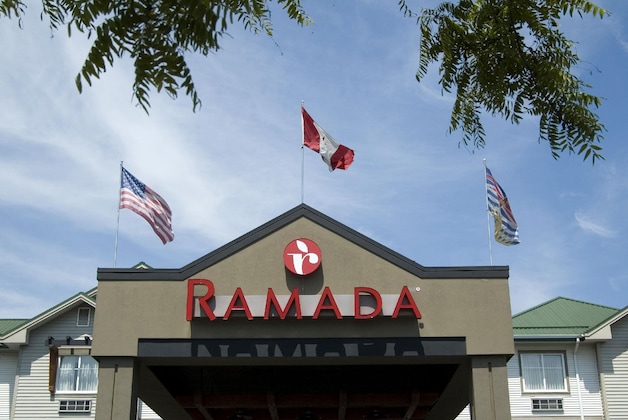 Gallery - Ramada By Wyndham Surrey Langley