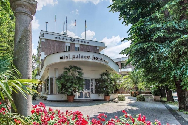 Gallery - Mini Palace Hotel