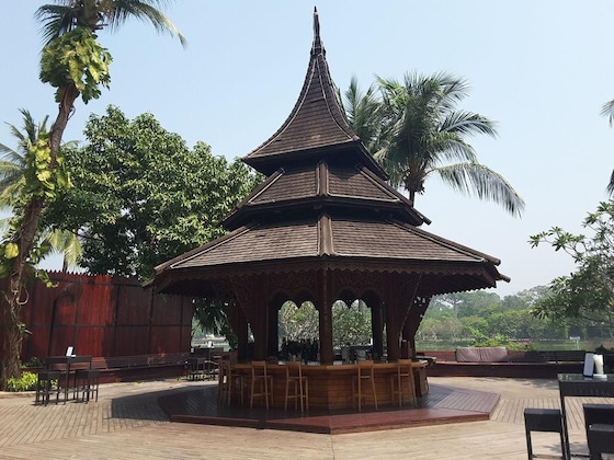 Gallery - Kandawgyi Palace