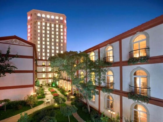 Gallery - Beijing Dongfang Hotel