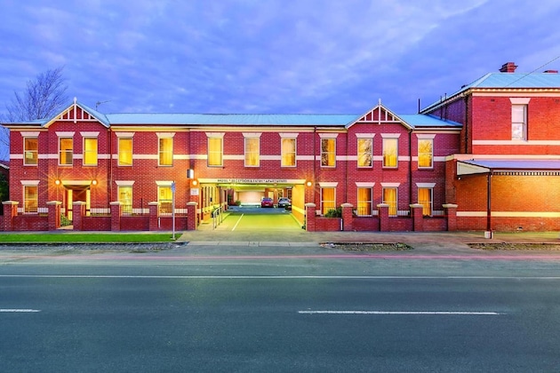 Gallery - Lake Inn Ballarat