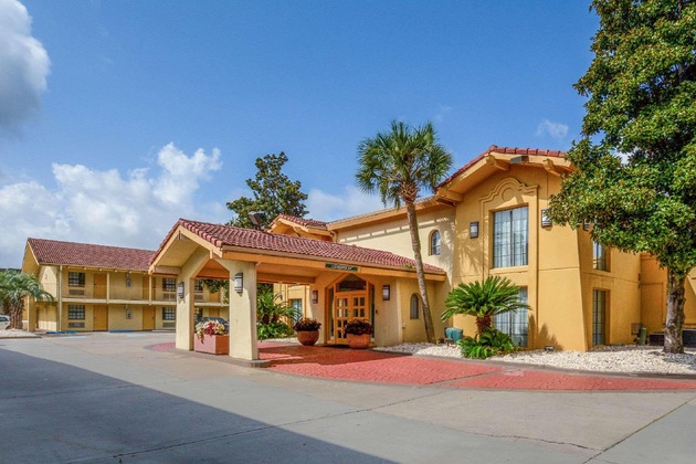 Gallery - Quality Inn & Suites North Charleston Ashley Phosphate
