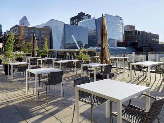 Gallery - DoubleTree By Hilton Montreal