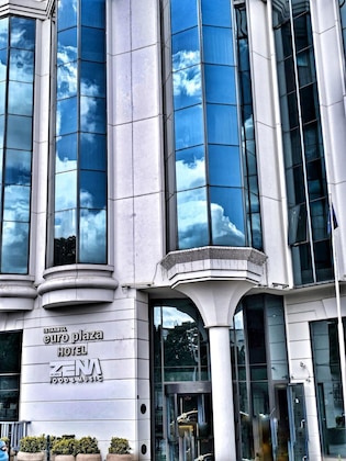 Gallery - Euro Plaza Hotel