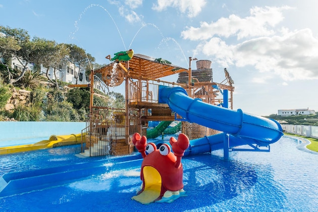 Gallery - FERGUS Club Carema Splash