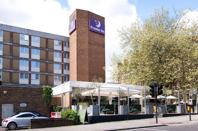 Gallery - Premier Inn London Hampstead
