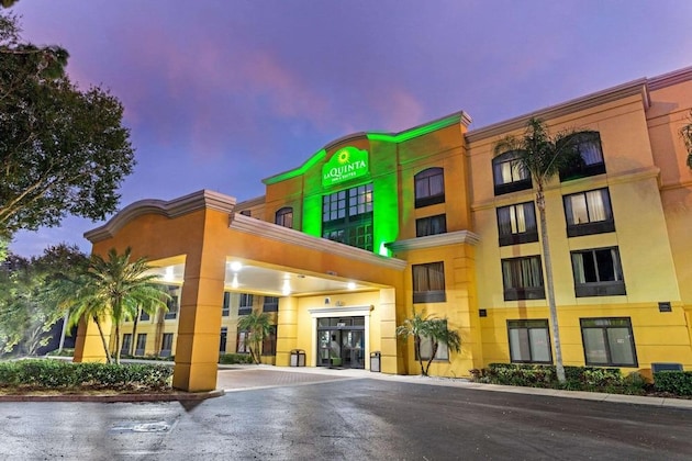 Gallery - La Quinta Inn & Suites by Wyndham Tampa North I-75