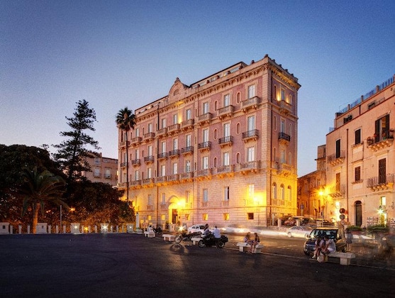 Gallery - Grand Hotel Des Ètrangers