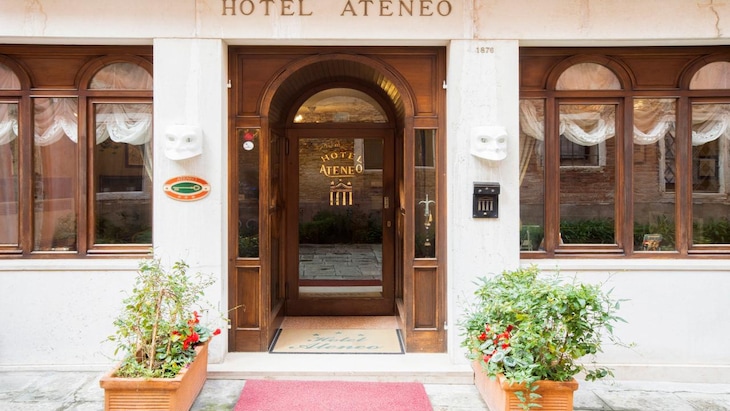 Gallery - Hotel Ateneo