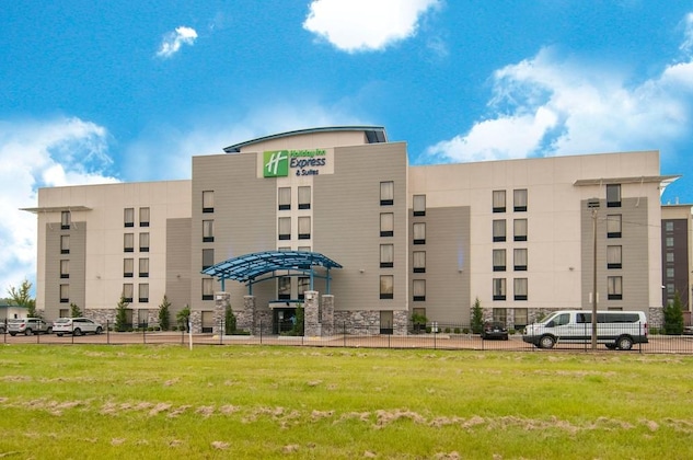 Gallery - Holiday Inn Express & Suites Jackson Downtown - Coliseum