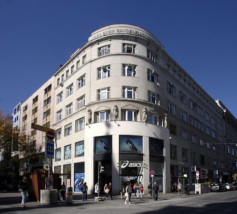 Gallery - Continental Hotel-Pension