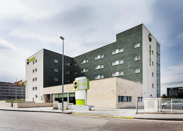 Gallery - B&B Hotel  Madrid Aeropuerto T1 T2 T3