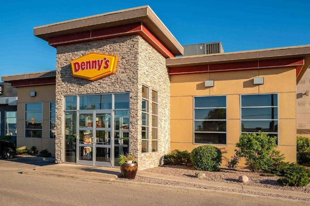 Gallery - Sandman Hotel & Suites Winnipeg Airport