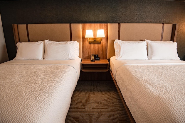 Gallery - Holiday Inn & Suites Winnipeg Downtown By Ihg