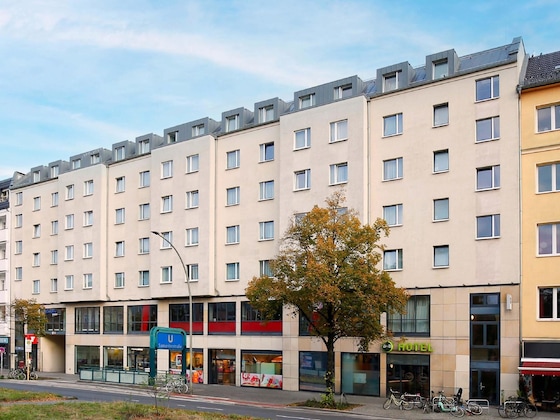 Gallery - B&B Hotel Berlin City-Ost