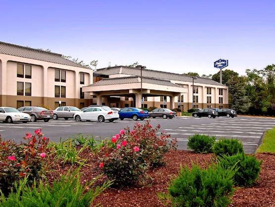 Gallery - Hampton Inn Milford
