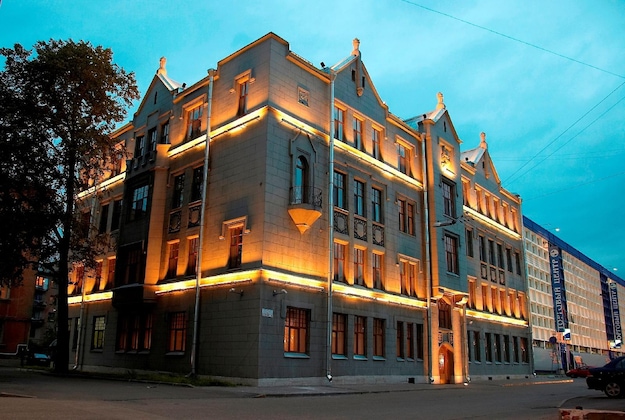Gallery - Lancaster Court Hotel