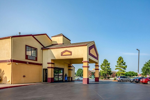 Gallery - Quality Suites I-44