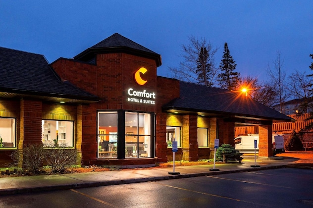 Gallery - Comfort Hotel & Suites Peterborough