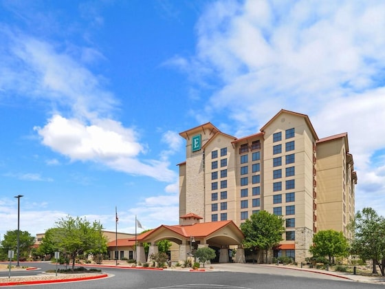 Gallery - Embassy Suites San Marcos Spa & Conference