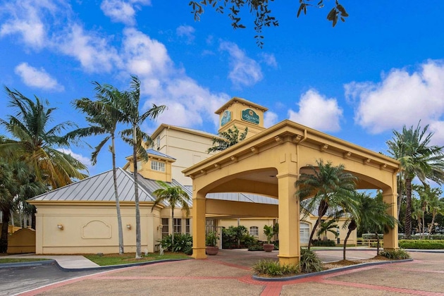 Gallery - La Quinta Inn & Suites By Wyndham Miami Airport West