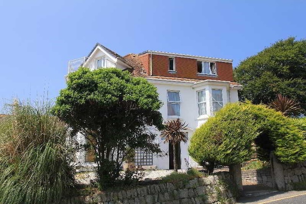 Gallery - The Falmouth Beach Rooms And Apartments