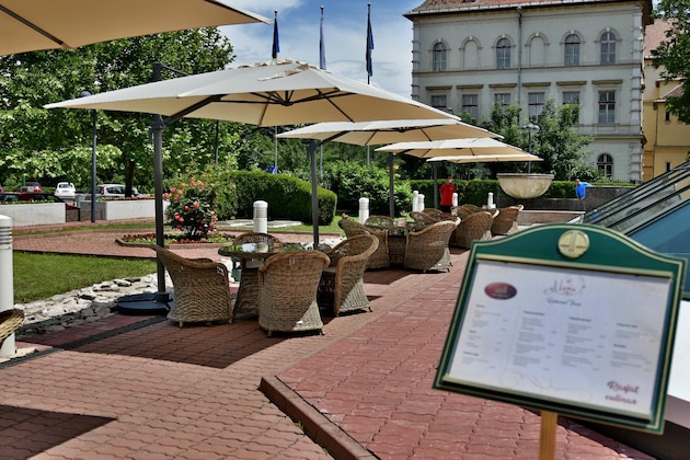 Gallery - Aro Palace Hotel