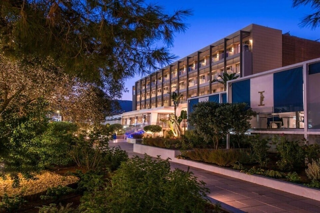 Gallery - I Resort Beach Hotel & Spa